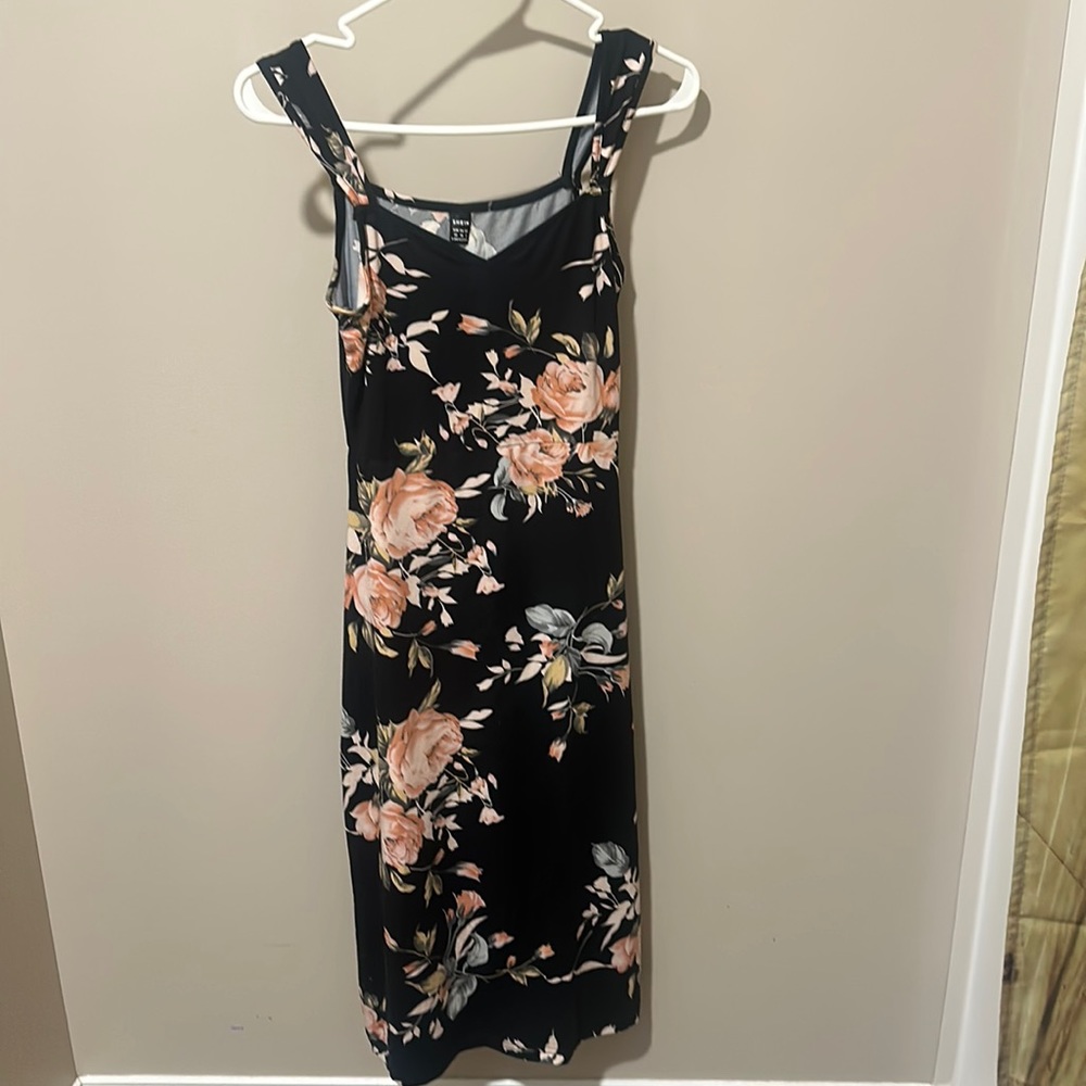 Floral Dress, Never Worn!